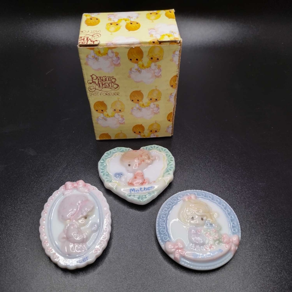 #11 precious moments magnet's